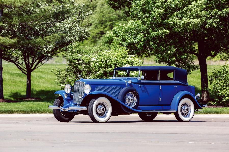  Auburn 12-160A Custom Dual Ratio Phaeton Sedan 1932 года  (фото 1 из 43)
